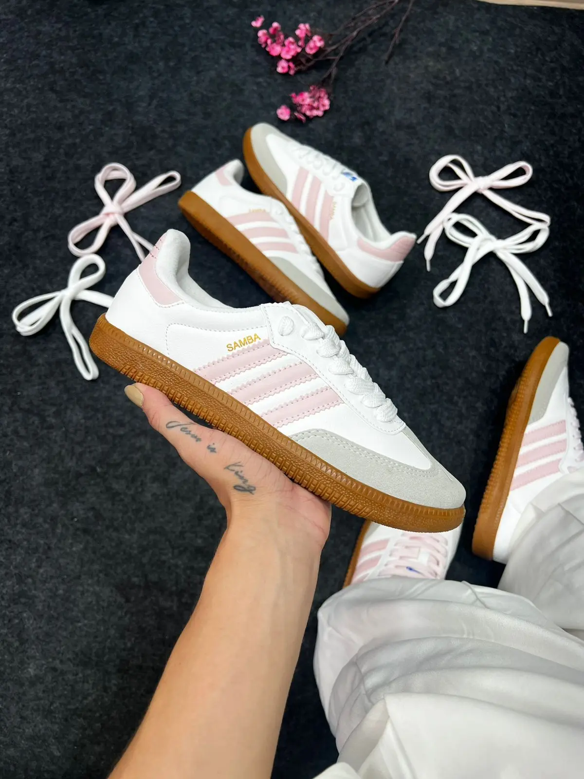 Adidas Samba OG Branco e Rose — foto principal