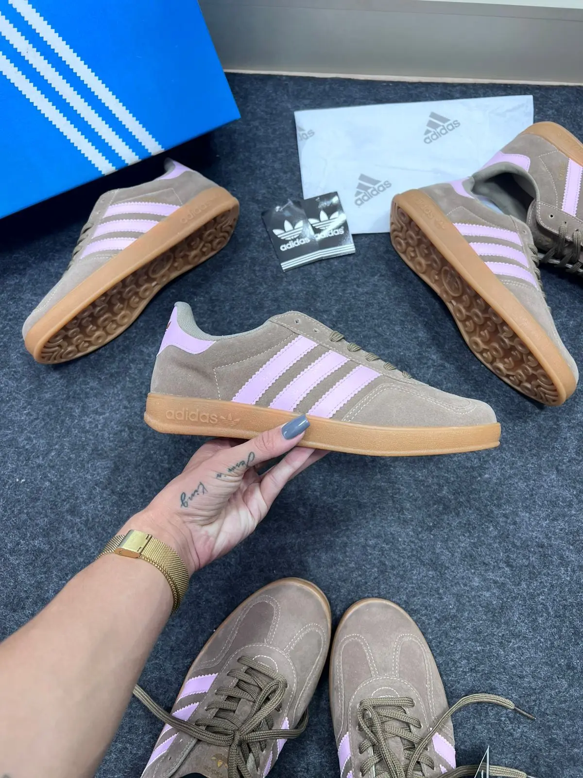 Adidas Gazelle Taupé Suspiro — foto principal