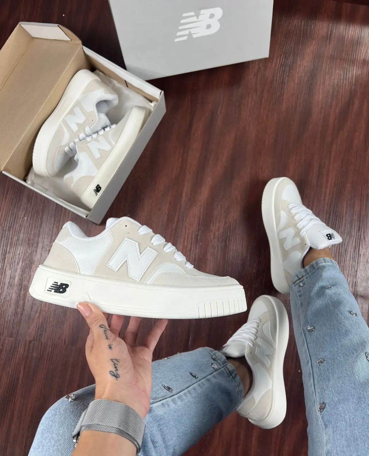 New Balance CT303 - Branco Off — foto principal