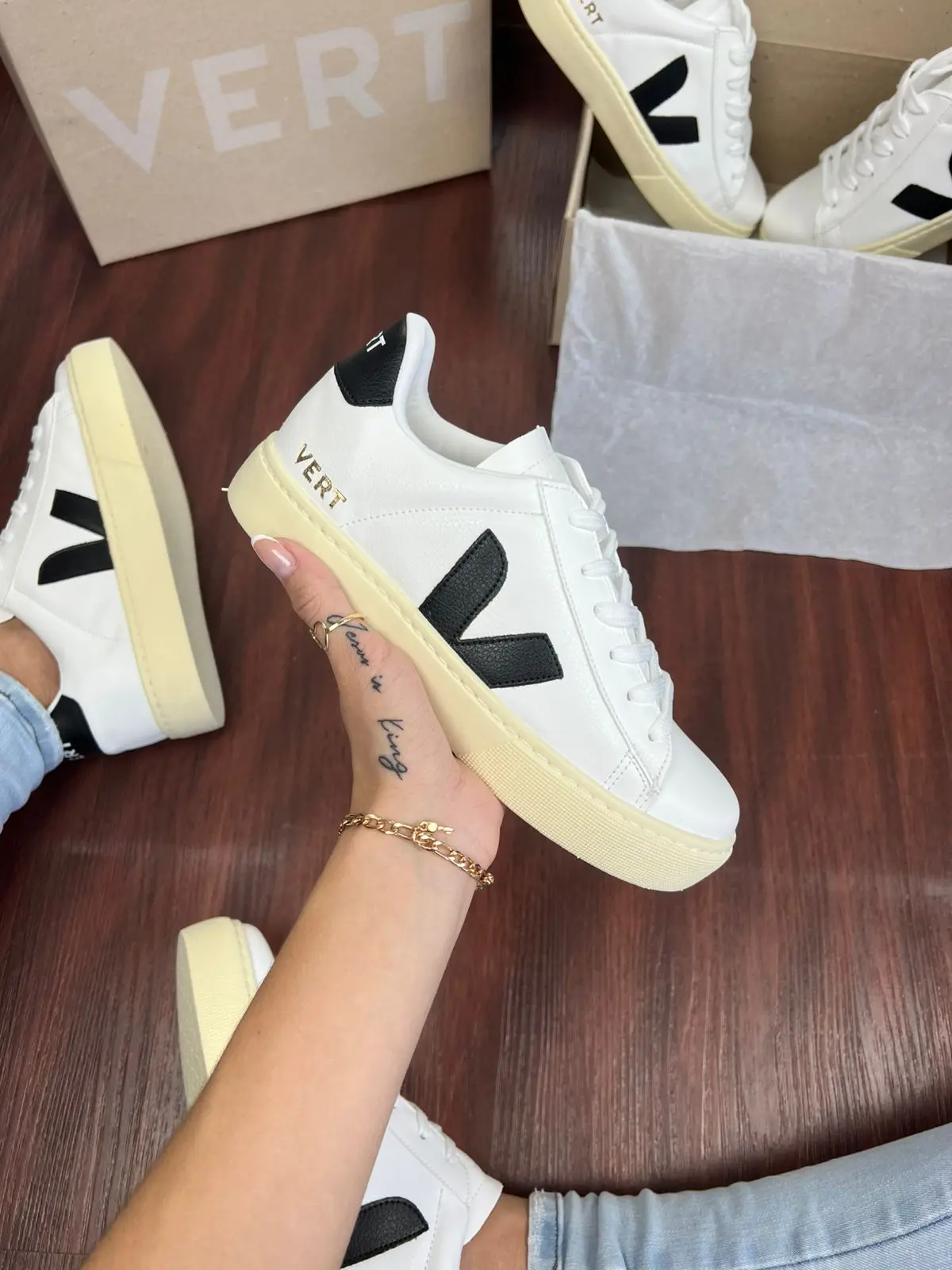 Vert Cadarço Branco/preto — foto principal