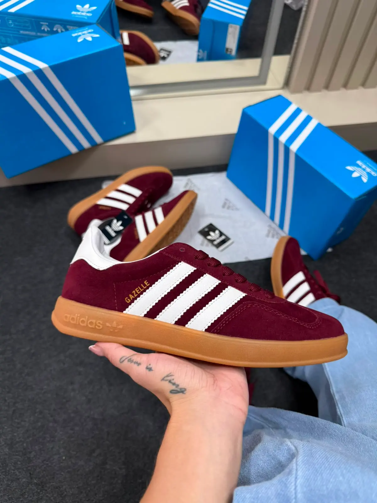 Adidas Gazelle Premium Bordo — foto principal