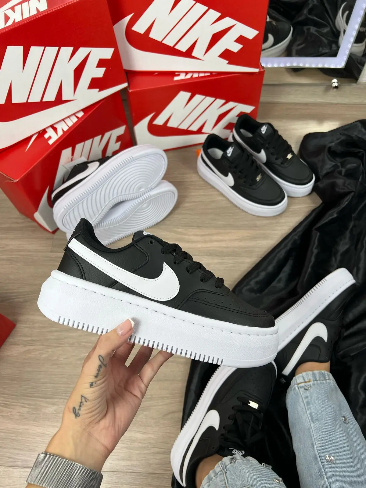 Nike Plataforma Court Vision - Preto Branco — foto principal