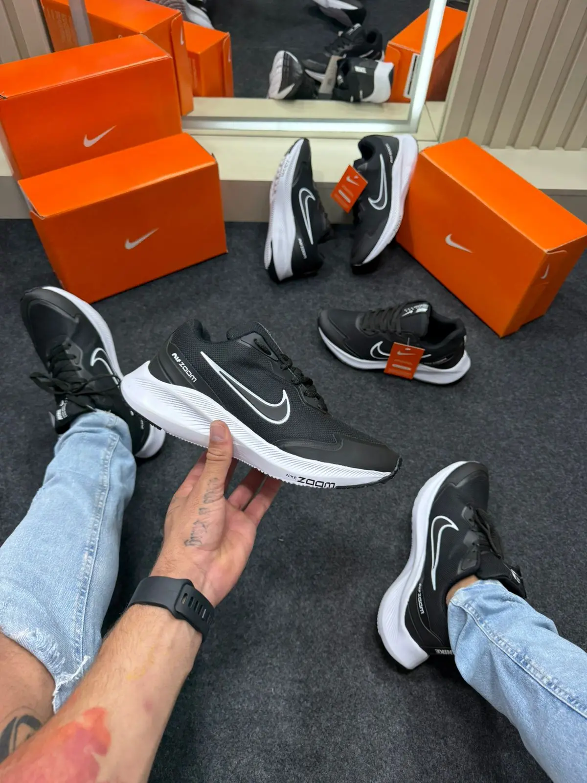 Nike Zoom 04 Preto e Branco — foto principal