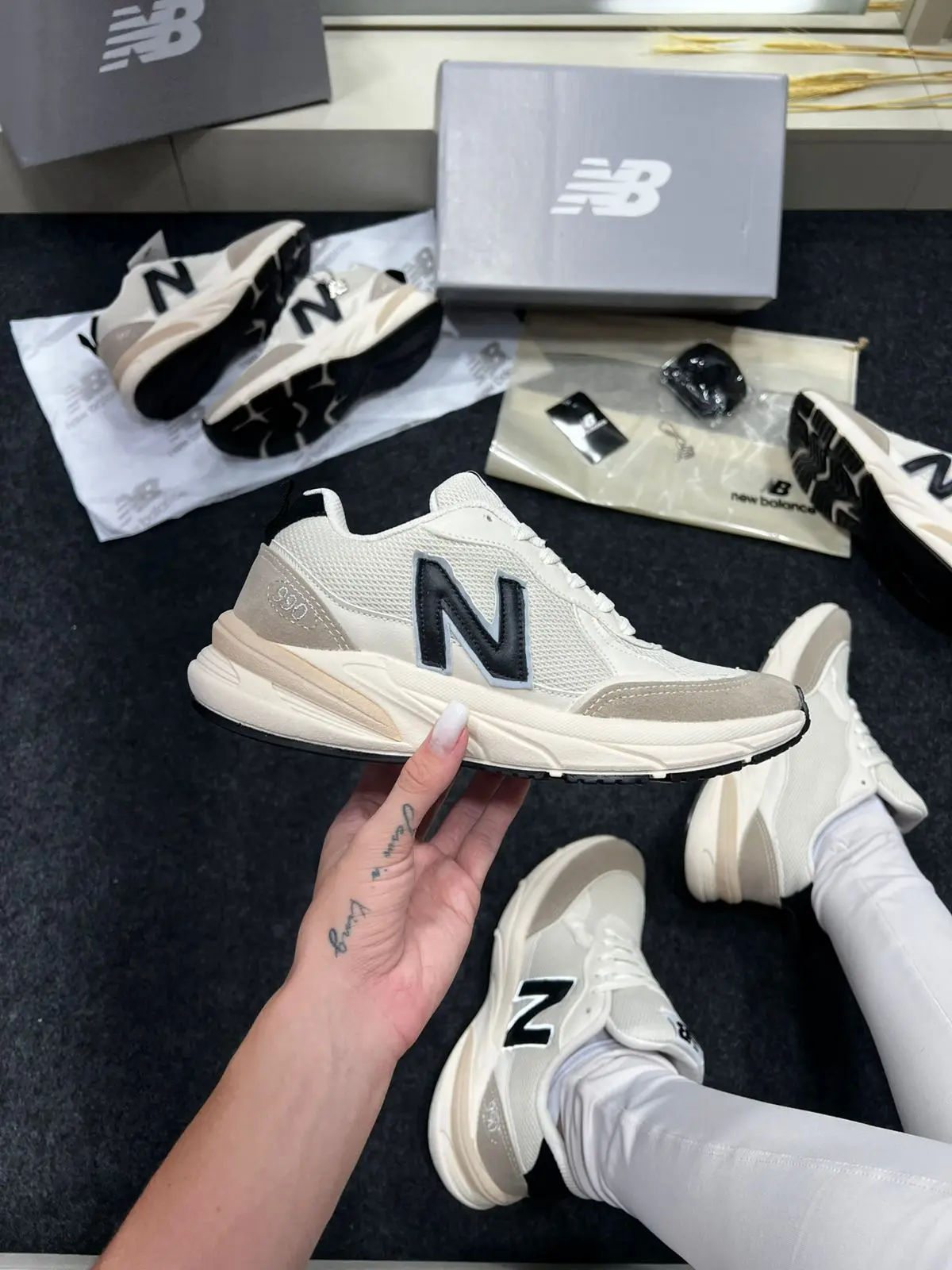 New Balance 990 Off White Branco — foto principal