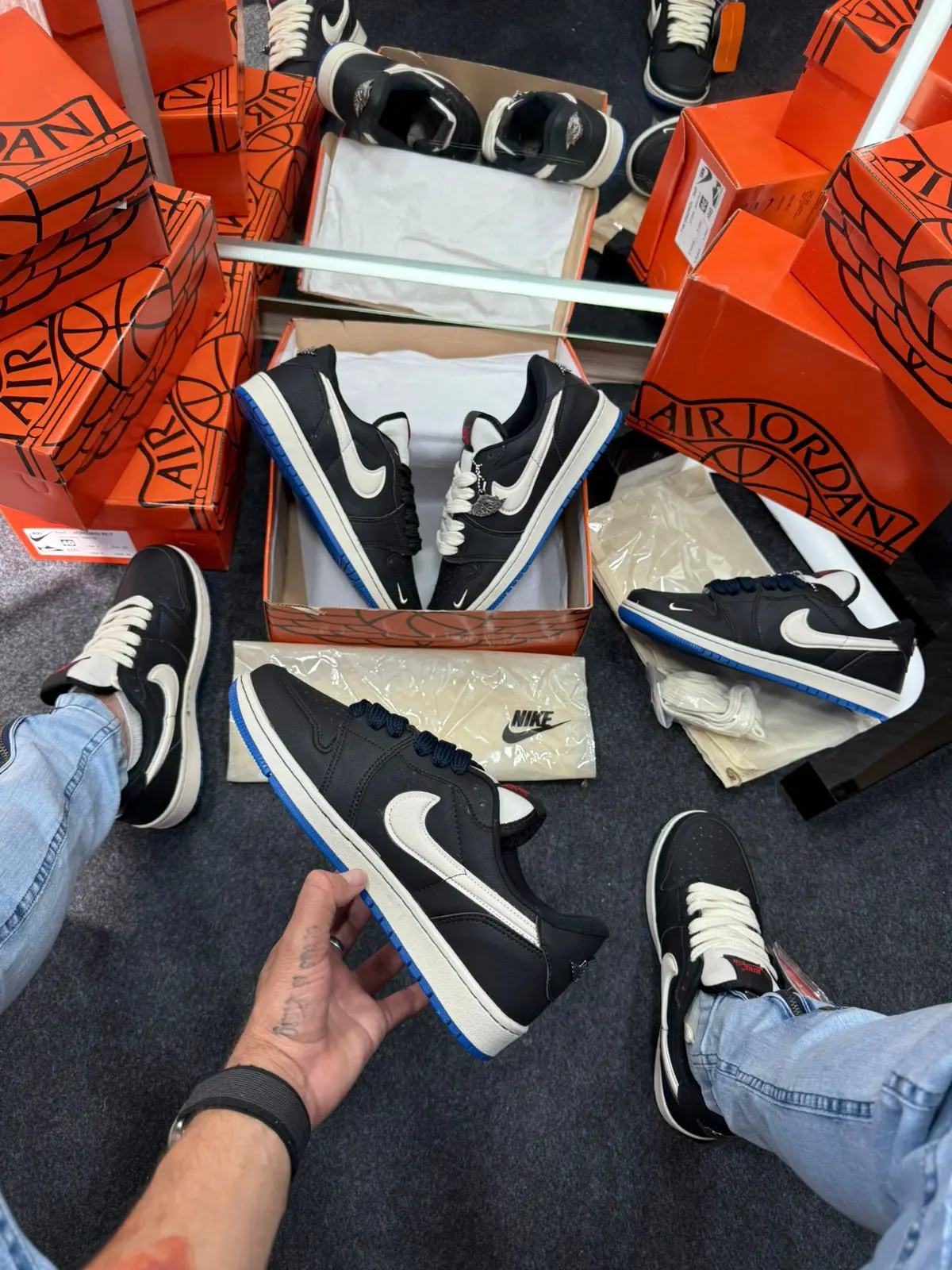 Air Jordan W-7 Prime Preto Branco Azul — foto principal