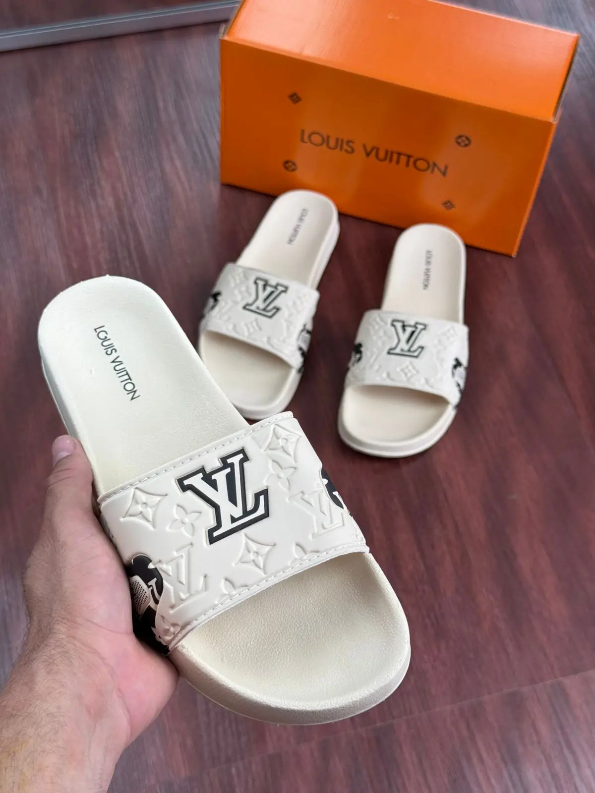 Chinelo Slide Louis Vuitton — foto principal