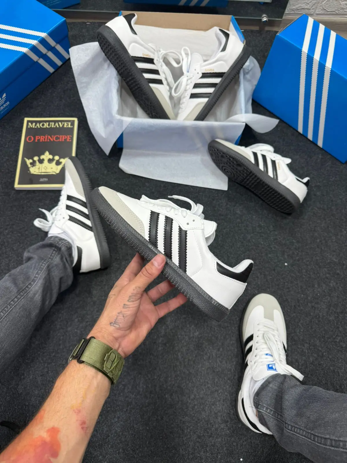 Adidas Samba Premium Branco e Preto — foto principal